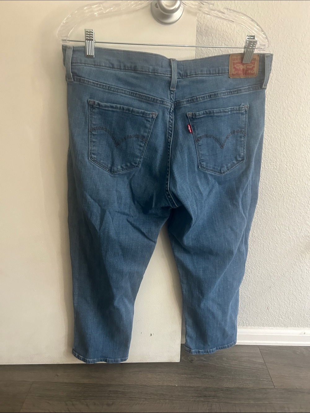 Levi's 311 Shaping Skinny Capri Denim Jeans in Blue